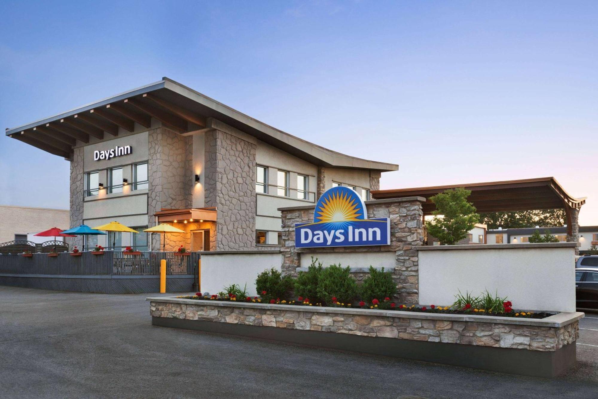 Days Inn By Wyndham Montreal East