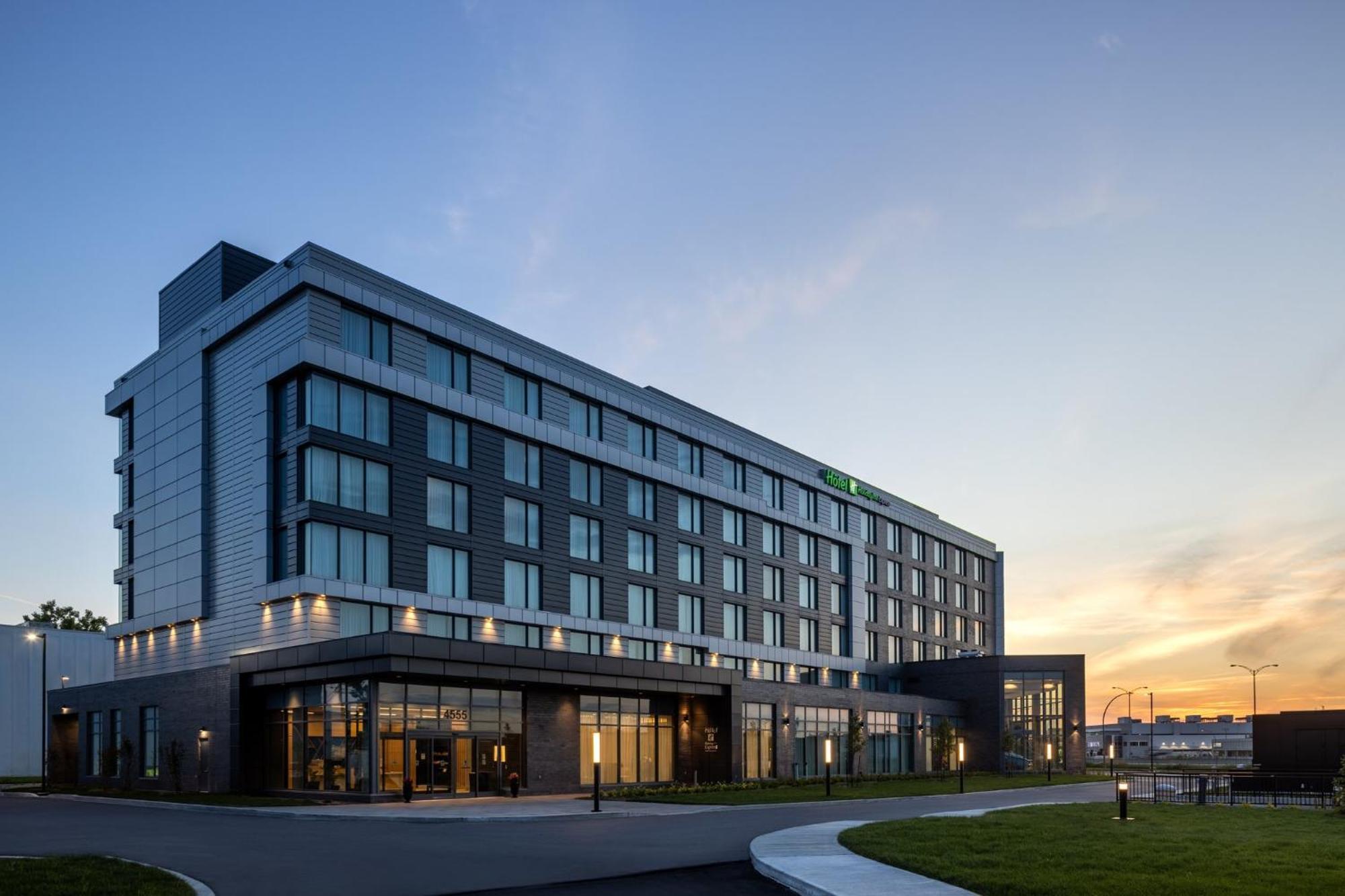 Holiday Inn Express Montreal Airport - St-Laurent By Ihg