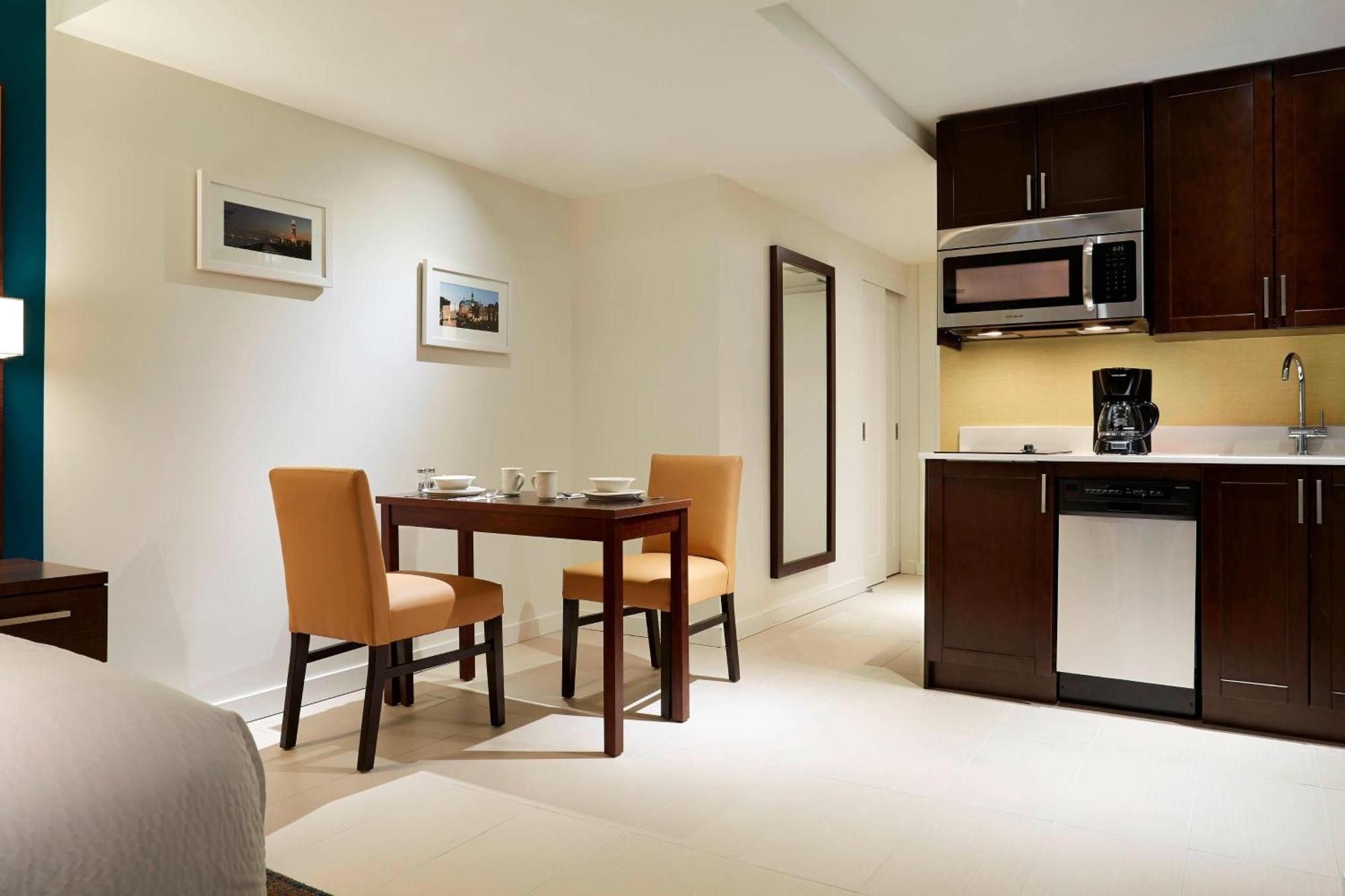 Residence Inn By Marriott Montreal Downtown