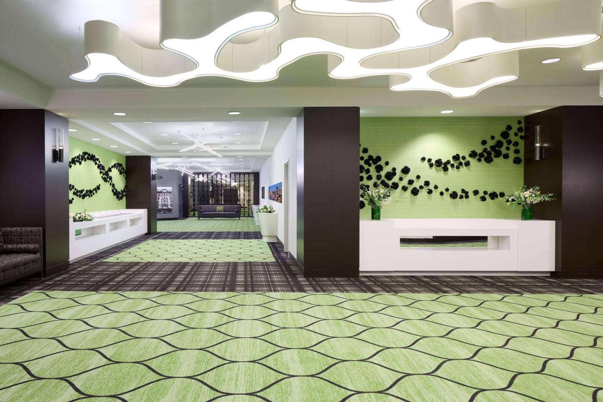 Doubletree By Hilton Montreal