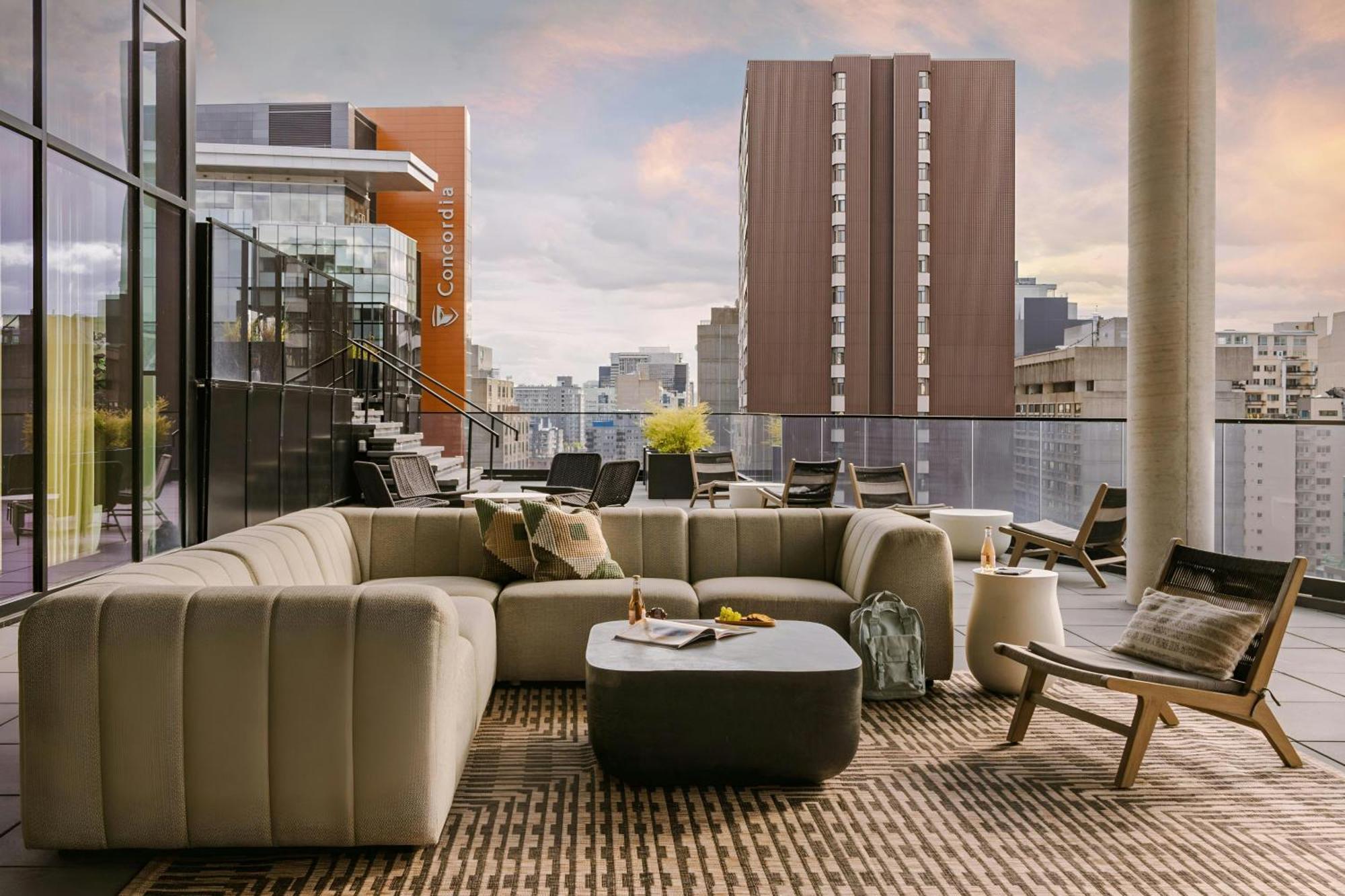 Hotel Monroe - Downtown Montreal
