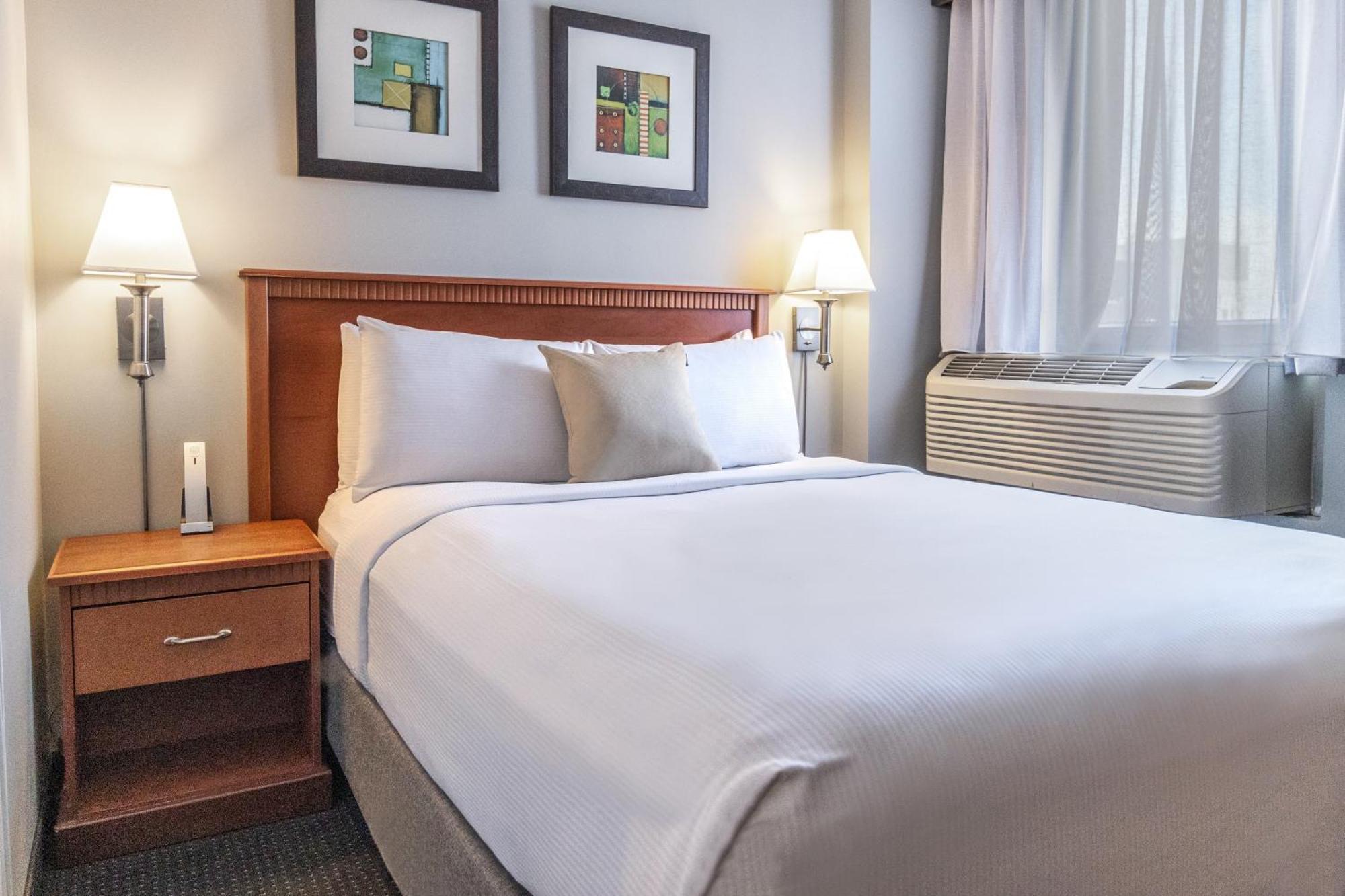 Hotel Saint-Laurent Montreal
